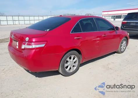 2011 Toyota Camry Le z USA, uszkodzony, nr VIN 4T4BF3EK1BR210039